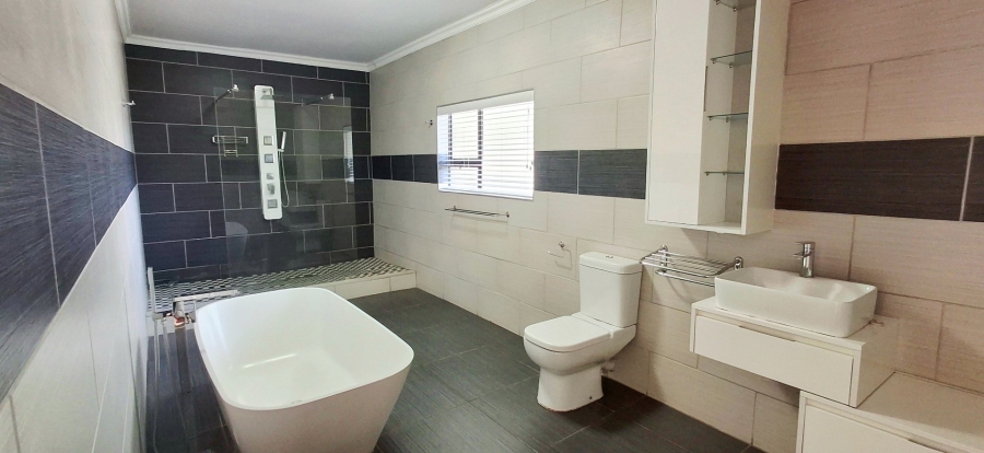 4 Bedroom Property for Sale in Bayswater Free State